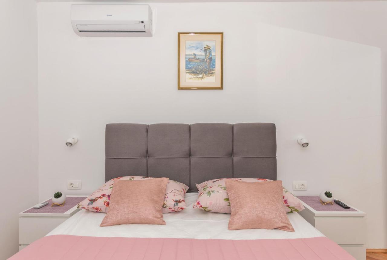 Apartment Strawberry Makarska Dış mekan fotoğraf