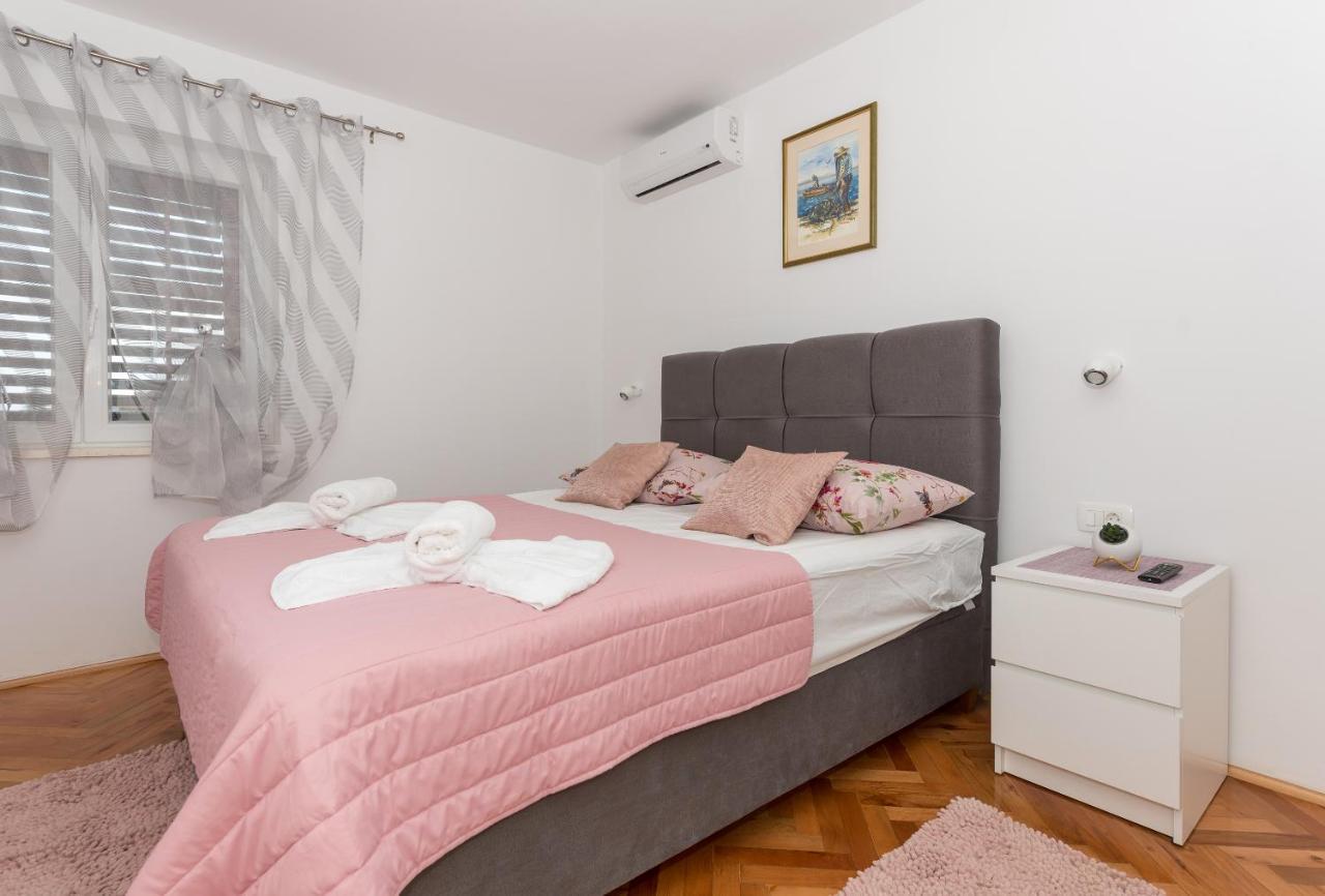 Apartment Strawberry Makarska Dış mekan fotoğraf