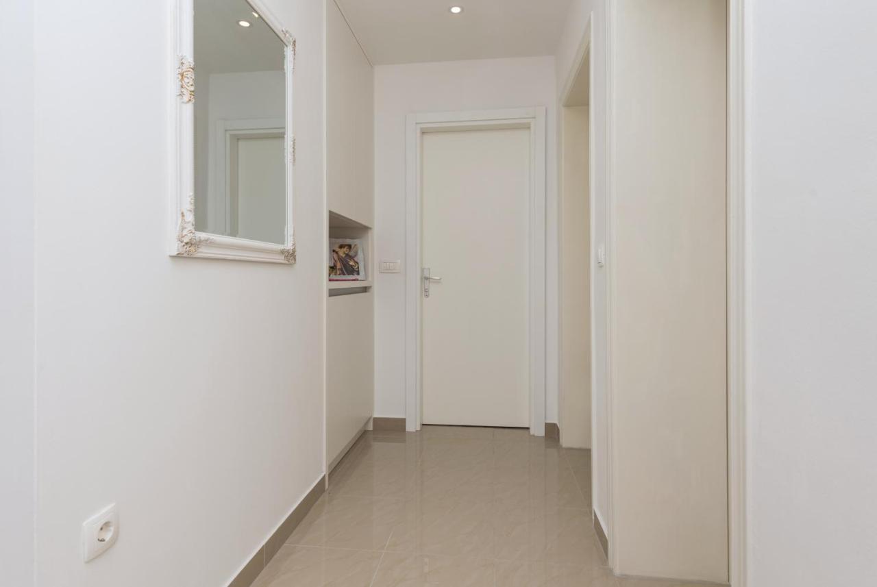 Apartment Strawberry Makarska Dış mekan fotoğraf