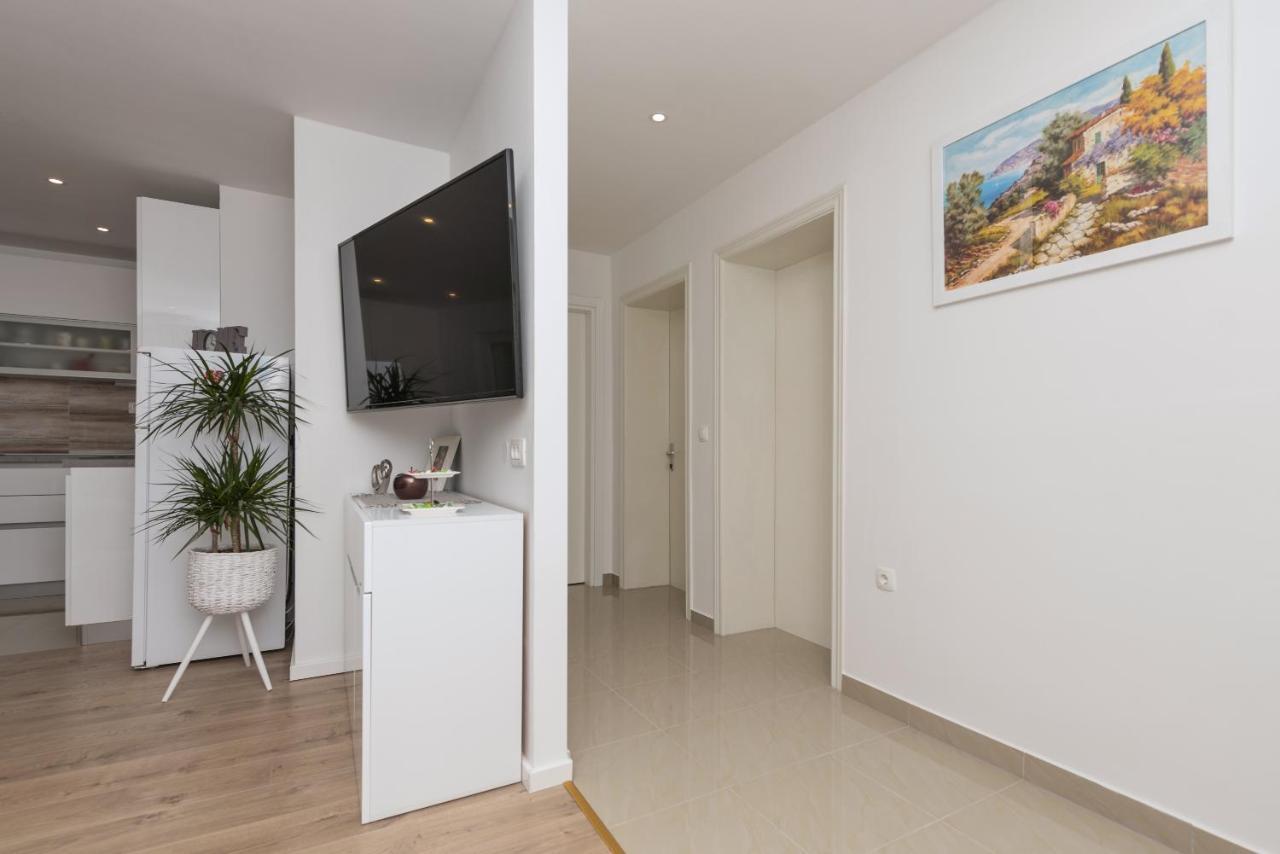 Apartment Strawberry Makarska Dış mekan fotoğraf