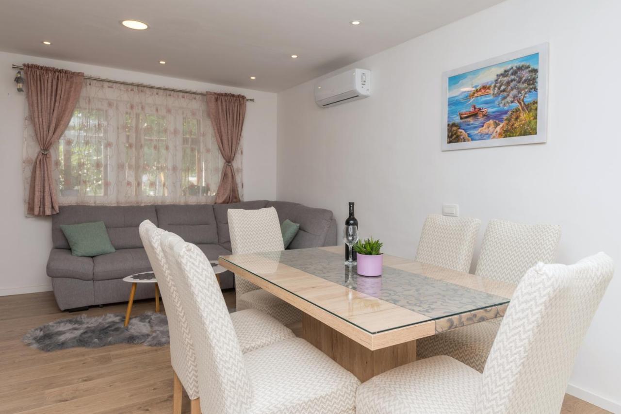 Apartment Strawberry Makarska Dış mekan fotoğraf